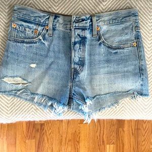 Levi’s jean shorts - size 28